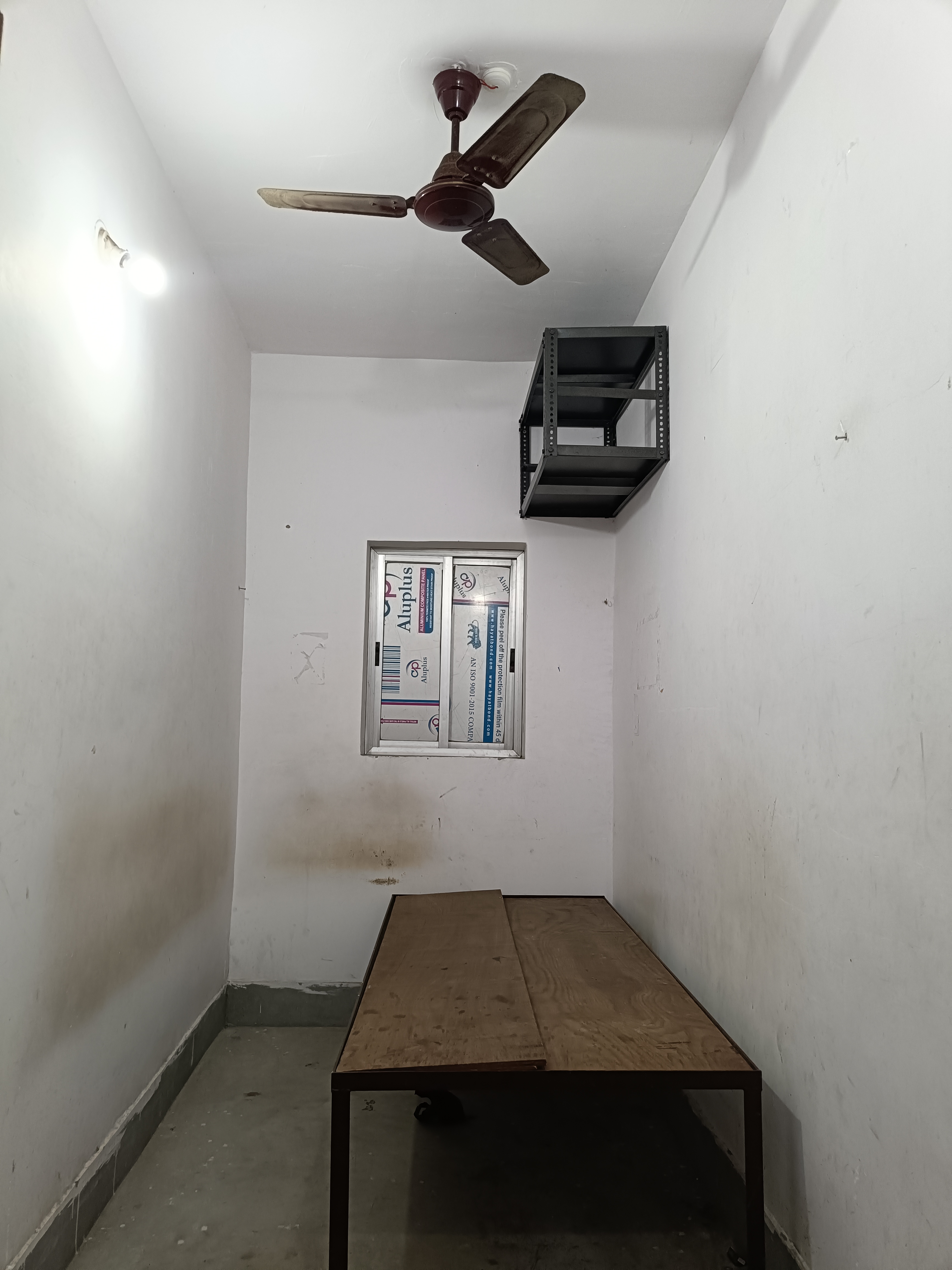 Single Room for Boys in Musan Saw Gali