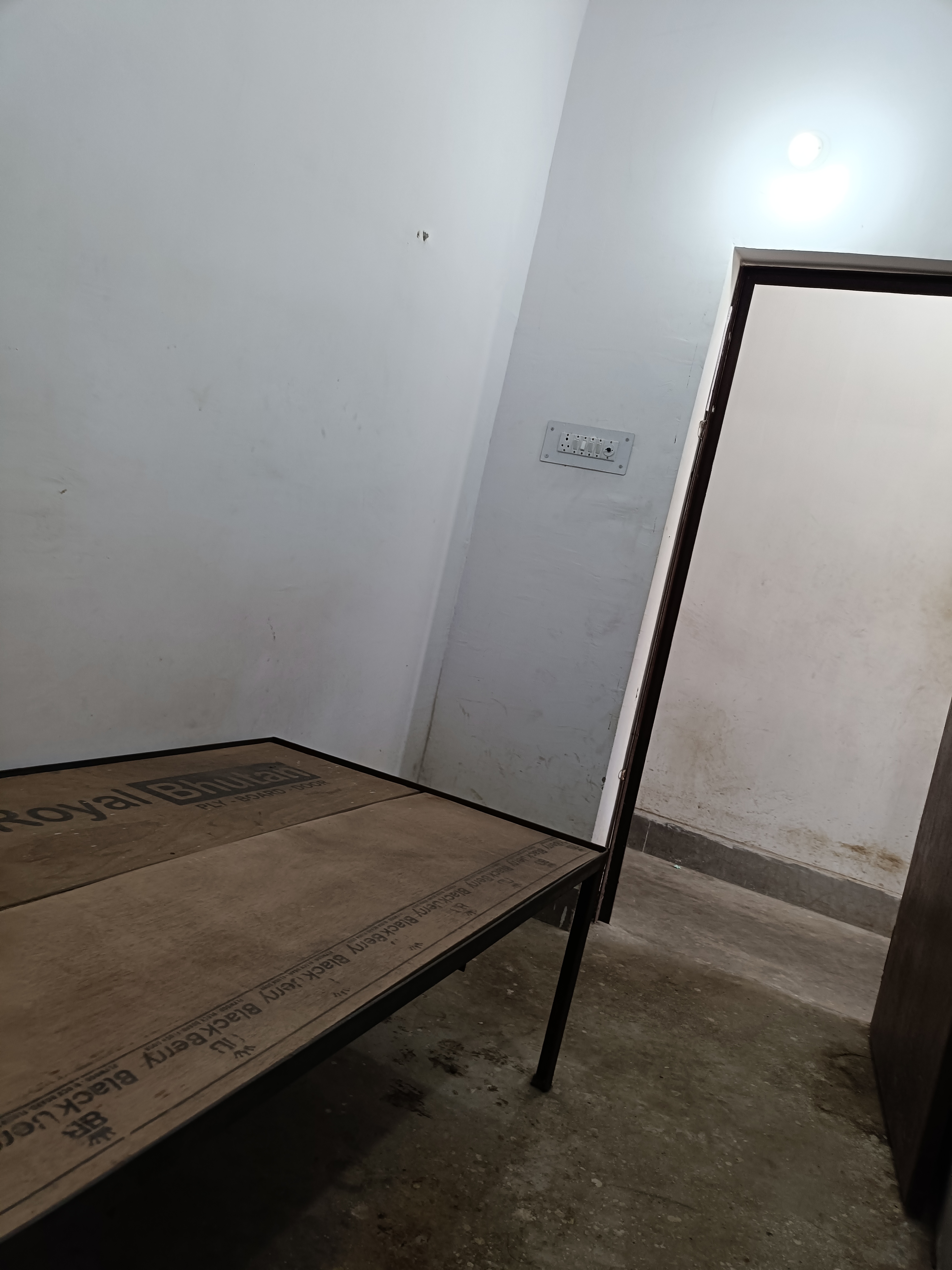 Single Room for Boys in korrah chowk