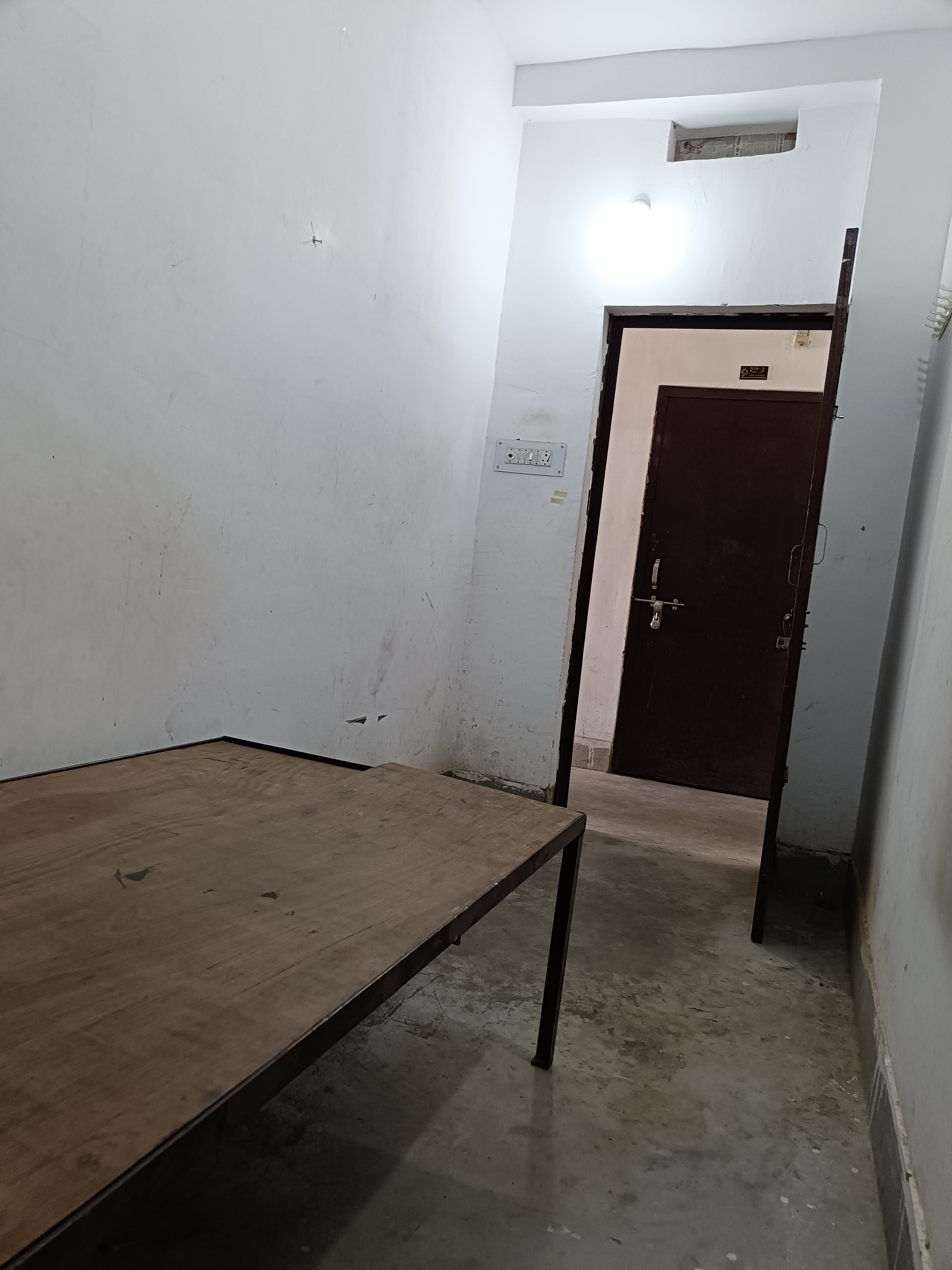 Single Room for Boys in Musan Saw Gali