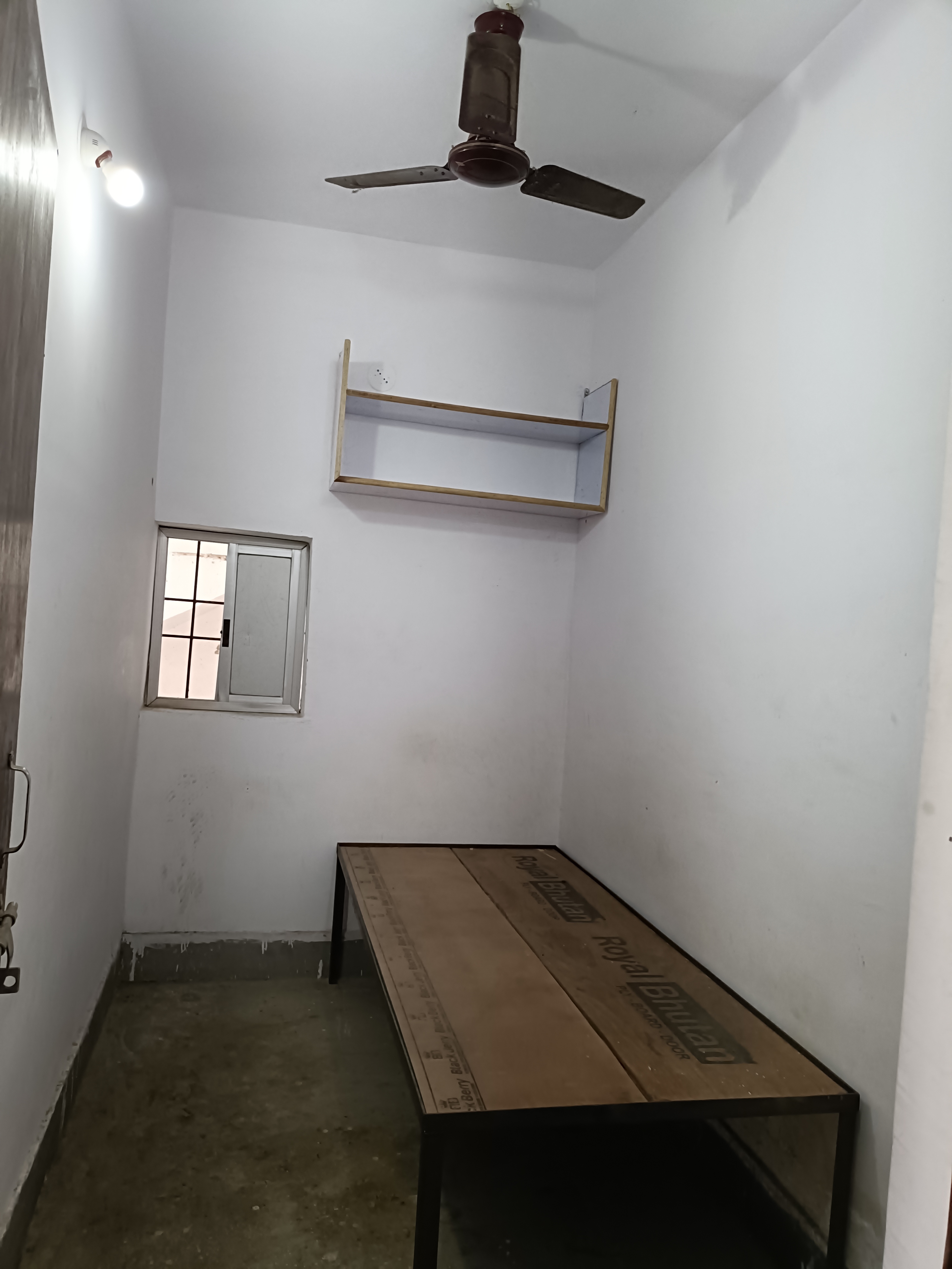 Single Room for Boys in korrah chowk