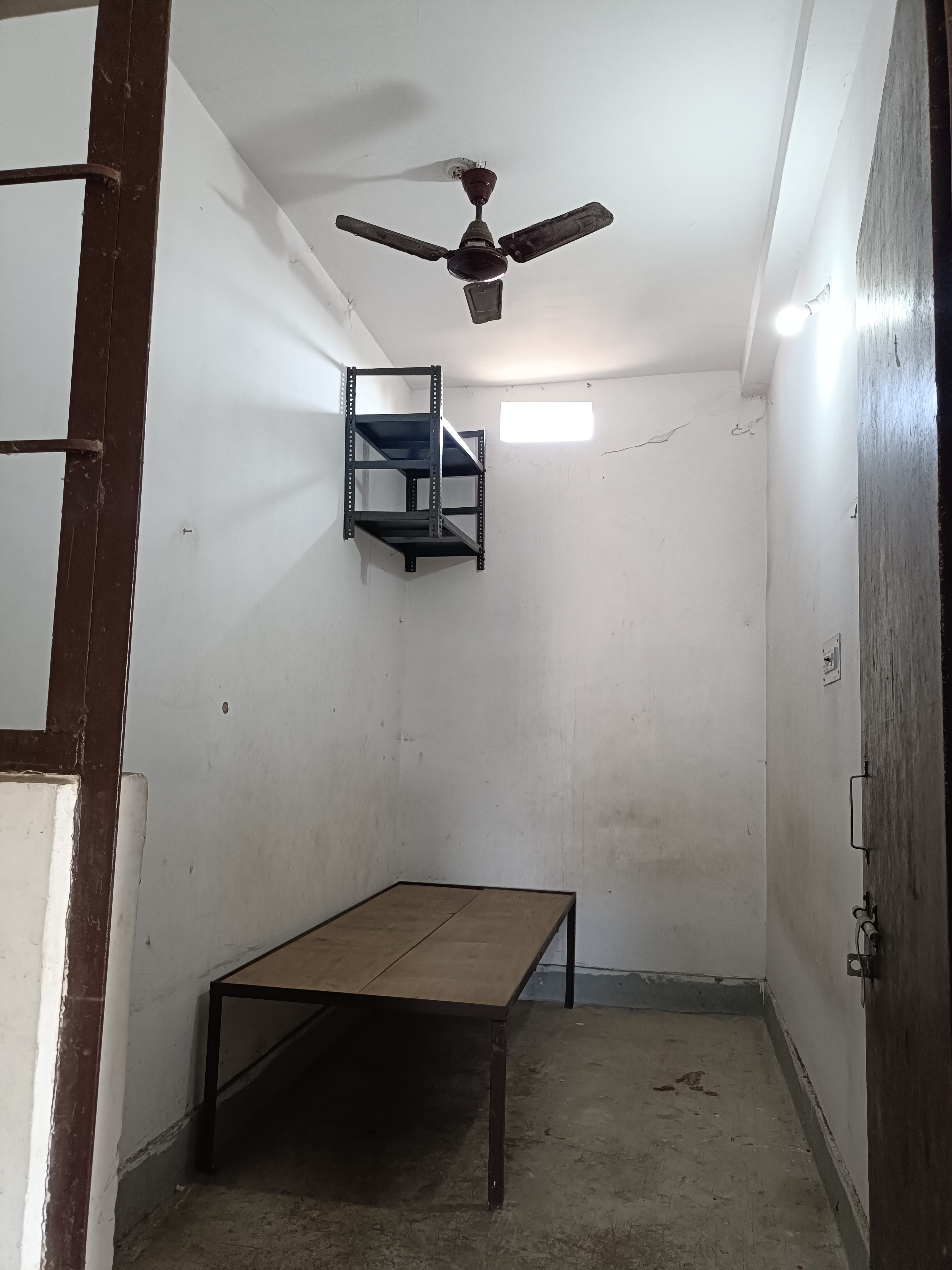 Single Room for Boys in korrah chowk